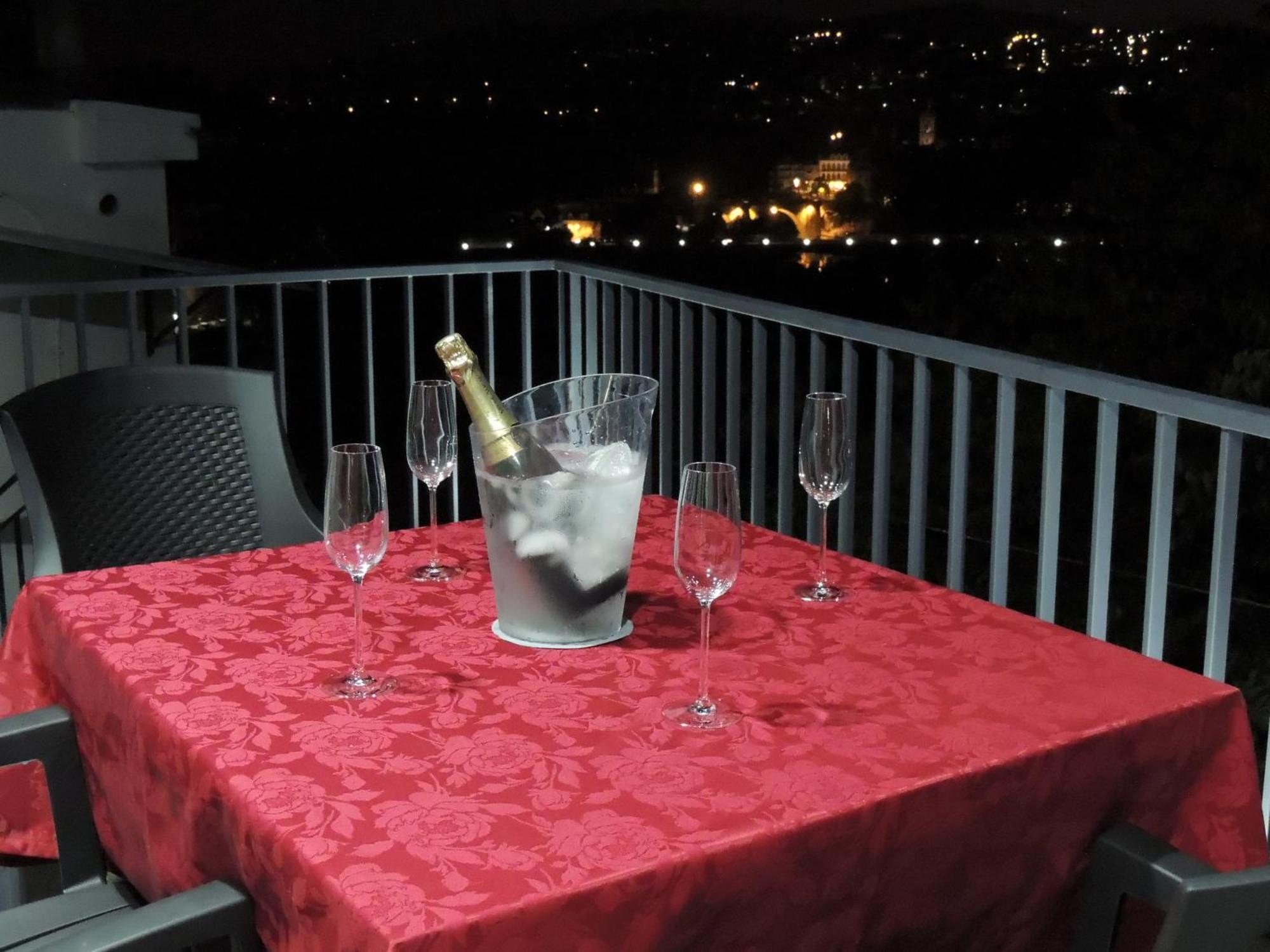 Apartamento Amarante - Vista Sao Goncalo Kamer foto